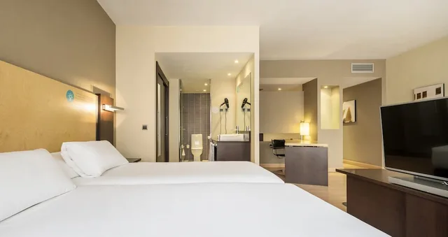 Family, Twin Beds, Murphy Bed, Sofa، Ilunion Suites Madrid 1/4