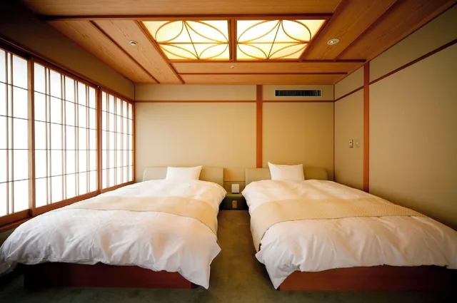غرفة يابانية بسريرين منفصلين وفرشتي فوتون، Kotohira Onsen Kotosankaku 1/2