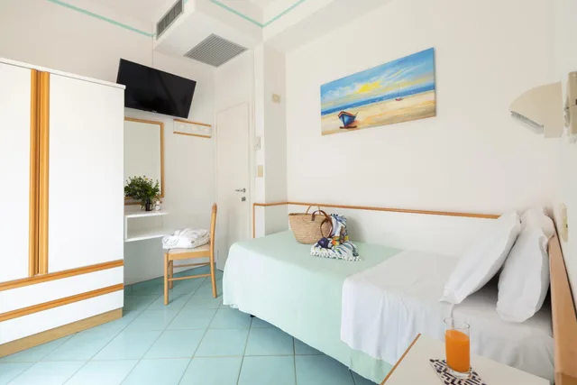 غرفة مفردة، Hotel Caprice 2/8