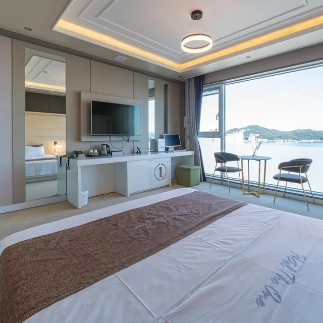 Premium, Double Bed, Sea View, Hotel The One Yeosu 6/10