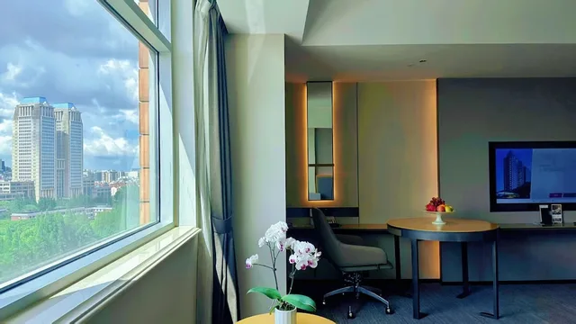 Plaza, Crown, Suite, King Bed، Crowne Plaza Fudan 5/5