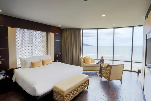 Ocean, Premier, Suite، Holiday Beach Hotel Danang 1/3