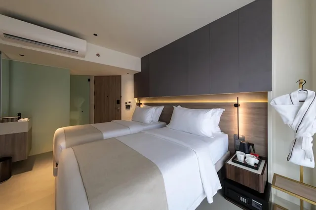 Deluxe, Twin Beds, Ramada Encore by Wyndham Boracay White Beach 2/4