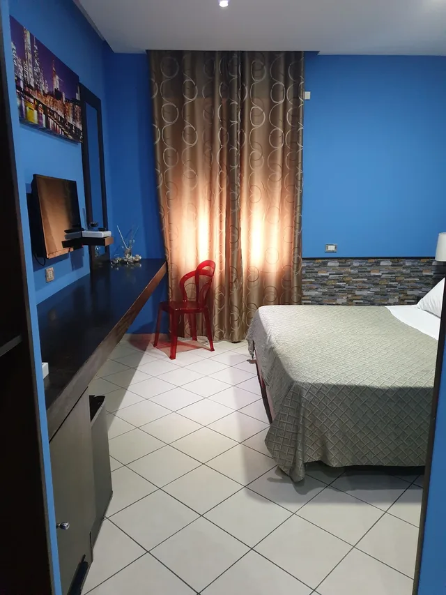 غرفة أساسية بسرير كينج، Sorrento Relais 3/5
