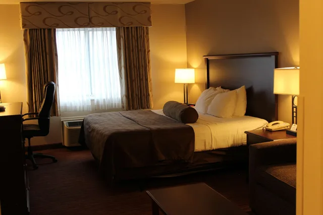 Standard, King Bed, Lake View, Sofa, Best Western Plus Concord Inn 1/6