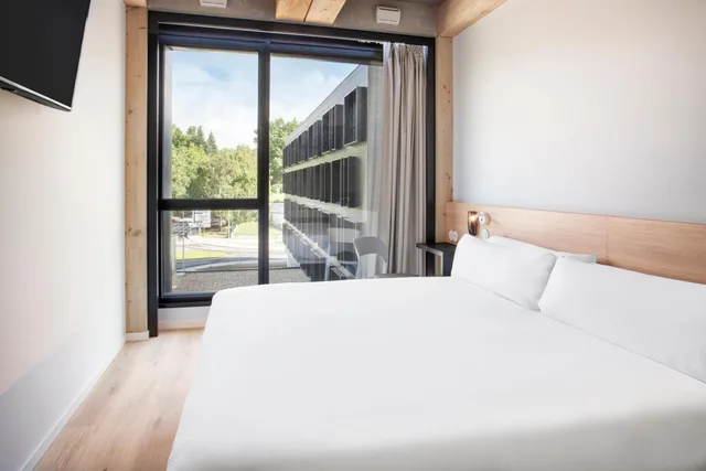 Deluxe, Double Bed, B&B HOTEL Guimaraes 1/7