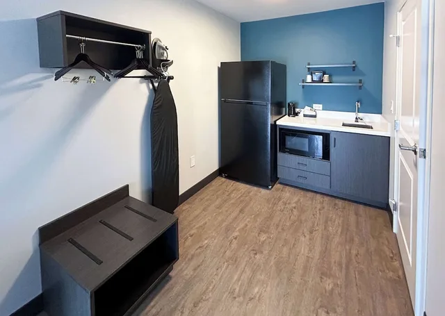 غرفة قياسية بسرير كينج، Studio6 Corona, CA-West 4/6