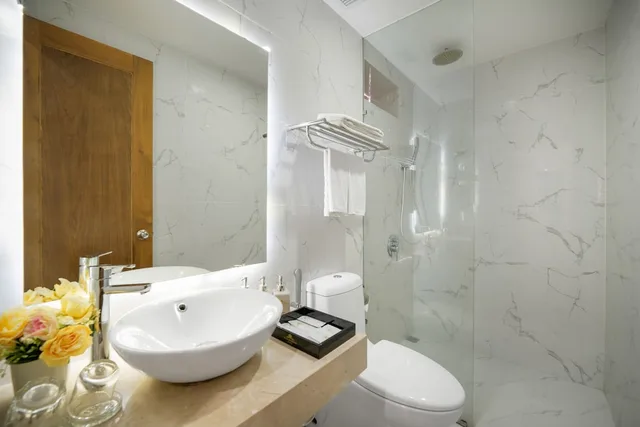 Superior, 1 Double and 1 Single Bed, No Window، Kova Diamond Hotel Da Nang 5/6