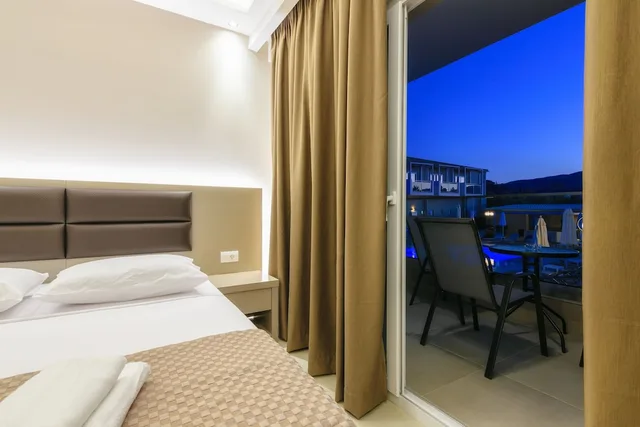 شقة بسرير مزدوج وسرير فردي بإطلالة على المسبح، Vice Apartments 10/10
