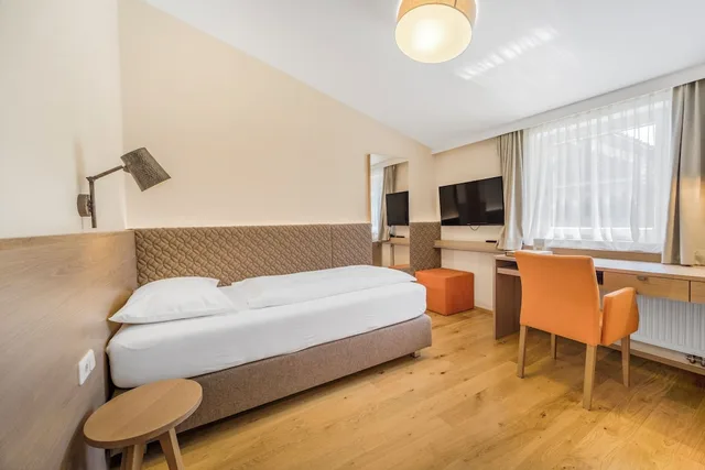 Room, Single, Das Grune Hotel Zur Post - 100 Bio 11/19
