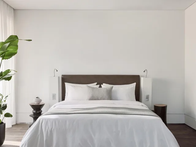 جناح ديلوكس بسرير كينج مع أريكة، Grecotel Astir Palace 1/3