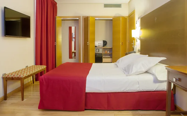 غرفة سوبيريور بسرير مزدوج أو سريرين منفصلين، Petit Palace Palace La Casa de Don Fernando 2/5