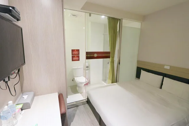 Room, Double Bed, No Window، YPJ HOTEL 4/5