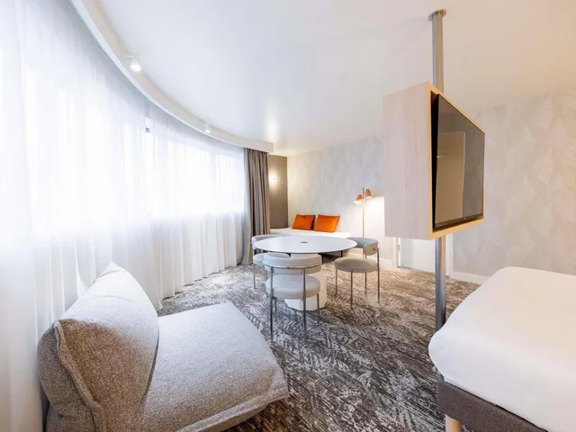 Studio, Queen Bed, Novotel Paris 13 Porte d Italie 7/10