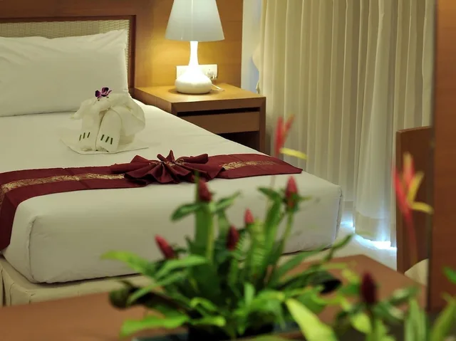 Deluxe, King Bed, Pool Access، Princess Seaview Resort And Spa 2/2