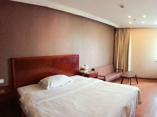 غرفة سوبيريور بسرير مزدوج، GreenTree Inn Shanghai Songjiang Xinqiao Jiuxin Road Express Hotel 1/2