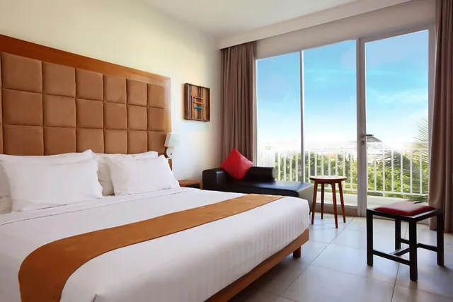 غرفة ديلوكس بسريرين منفصلين بإطلالة على المسبح، THE 1O1 Bali Fontana Seminyak 2/8
