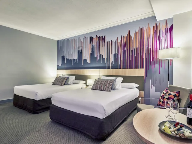 غرفة سوبيريور بسريرين مزدوجين، Mercure Perth 5/7