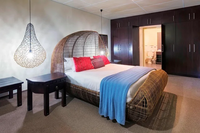 غرفة بسرير كينج، Protea Hotel By Marriott Zambezi River Lodge 2/2