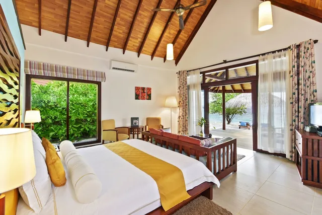 Beach, Superior, Villa, King Bed, Sea View, Sofa، Robinson Maldives - Adults Only 3/4
