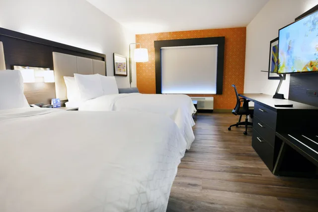 suite, 2 queen beds, city view, Holiday Inn Express & Suites Jersey City - Holland Tunnel 4/5