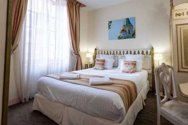 غرفة سوبيريور بسرير مزدوج، Hotel the Originals Domaine Des Thomeaux 2/4