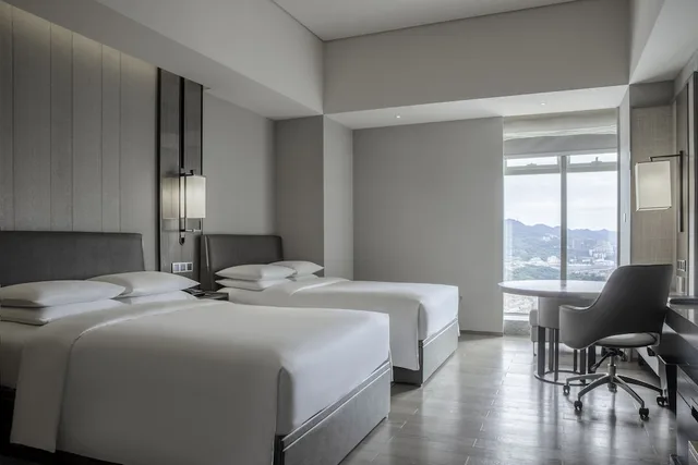 غرفة بسريرين مزدوجين بإطلالة على المدينة، Chongqing Marriott Hotel 1/5