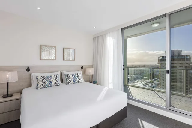 Oaks Glenelg Liberty Suites, Adelaide 20/80