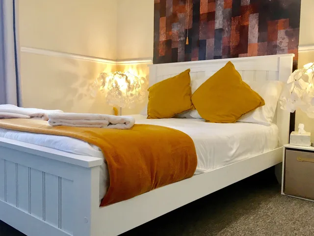 غرفة قياسية بسرير مزدوج بإطلالة جزئية على البحر، The Waterfront Inn 2/2