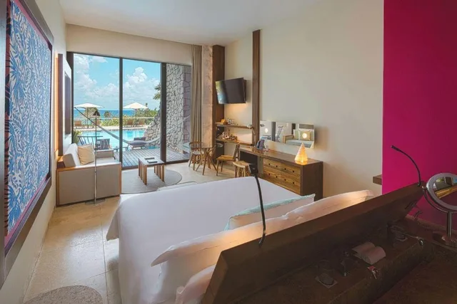 Swim Up, King Bed, Ocean Front, Hotel Xcaret Mexico 7/9