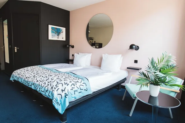 Medium, Twin Beds, The Dutch 3/5