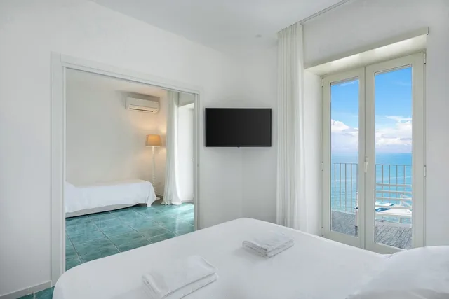 Aphrodite, Junior Suite, King and Twin Beds، Hotel Apollon Club 1/3