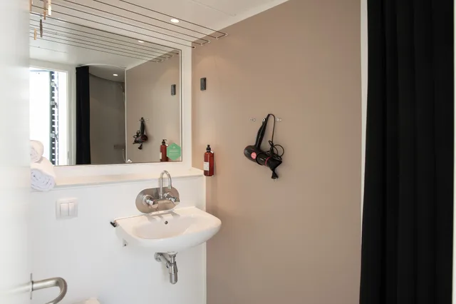 شقة بأربعة أسرّة وسرير مزدوج وسرير بطابقين بإطلالة على الفناء بغرفتي نوم، Kolding Hotel Apartments 8/8