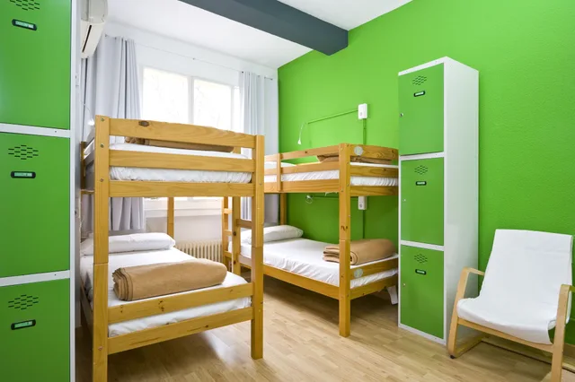 Female Dorm, Female Only, 8 Beds, Private Bathroom، Madvibes Hostel 3/10