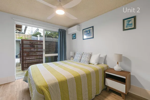 غرفة بسرير كوين وسريرين منفصلين بإطلالة على البحر بغرفتي نوم في الطابق الأرضي، Capeview Apartments 1/8