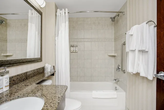 جناح بسرير كينج مع أريكة، Holiday Inn Express Hotel Suites Whitecourt Southeast 3/5