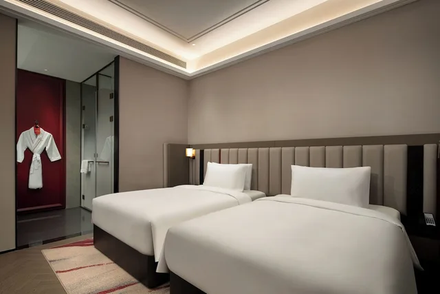 غرفة سوبيريور بسريرين منفصلين، Movenpick by Accor Shanghai Peoples Square Hotel 1/4