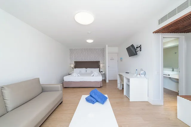 غرفة بإطلالة على المسبح مفردة بسرير كوين، Hotel Arena Suite - Adults Only 7/10