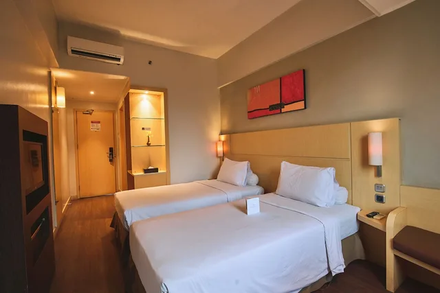 غرفة قياسية بسريرين منفصلين بإطلالة على المدينة، Horison Arcadia Wahid Hasyim 5/6