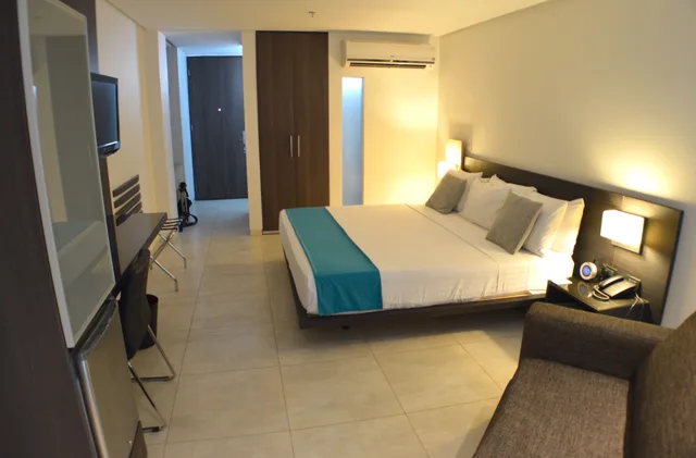 جناح جونيور بسرير مزدوج، Hotel Casablanca 4/10
