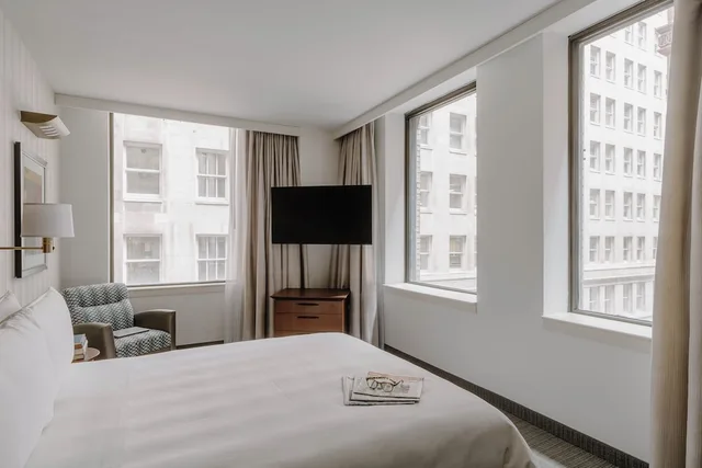 غرفة قياسية بسرير كينج، Club Quarters Central Loop 3/6