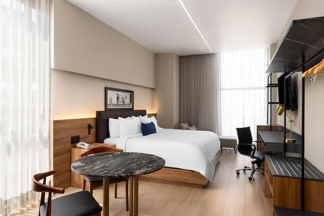 غرفة بسرير كينج لذوي الإعاقة، TRYP by Wyndham Ciudad Guzman UTTSA 2/3