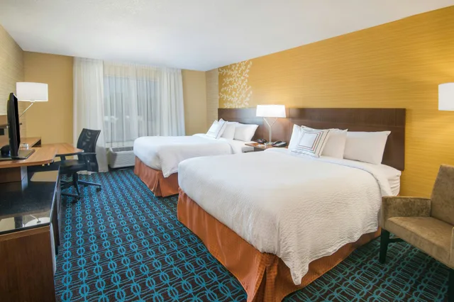 غرفة، Fairfield Inn Suites Fort Wayne Southwest 1/3