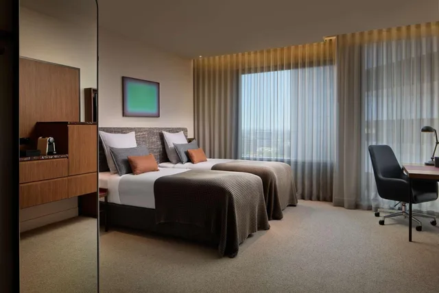 غرفة بسرير فردي بإطلالة على المدينة، Next Hotel Melbourne, Curio Collection by Hilton 2/6