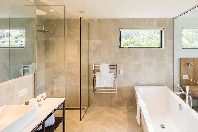 جناح جونيور بسرير كينج، Queenstown Park Boutique Hotel 5/6