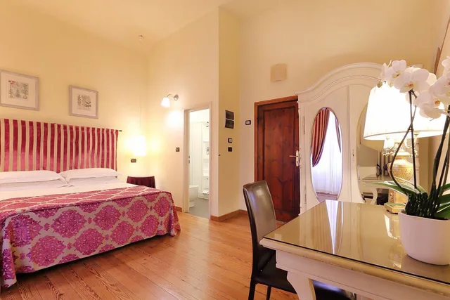غرفة ثلاثية، RELAIS LAVAGNINI 1/2