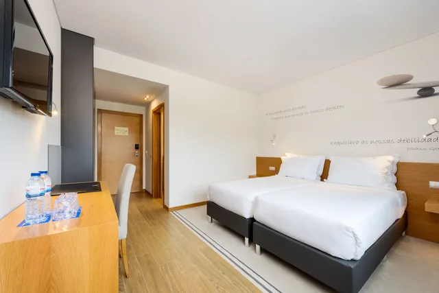 غرفة ديلوكس بسريرين منفصلين، TRYP by Wyndham Leiria 4/6