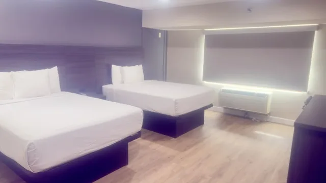 غرفة بسريرين مزدوجين، Chicago Lake Shore Hotel 2/7