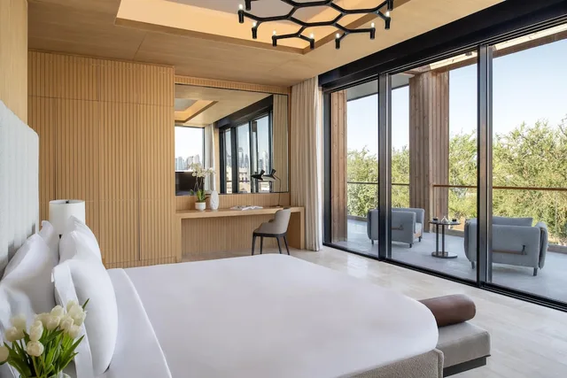 فيلا ملكية بسرير كينج بـ3 غرف نوم، Katara Hills Doha, LXR Hotels & Resorts 1/10