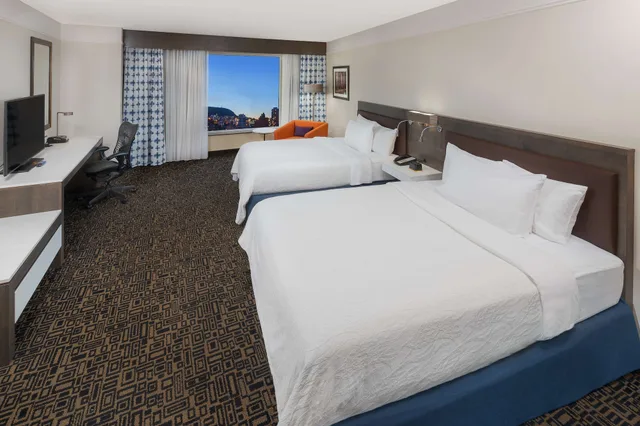 Evolution, 2 Queen Beds، Hilton Garden Inn Montreal Centre-ville 2/5